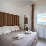 بيت ضيافة Altamarea - Luxury Seaview بولينيانو آ ماري