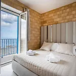 Altamarea - Luxury Seaview بيت ضيافة *
