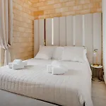بيت ضيافة Altamarea - Luxury Seaview *